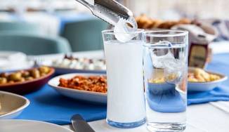 Szilveszteri csomag egy hagyományos török kocsmában - járműfoglalással (1 fő 400 €, személyenként 150 € felett)