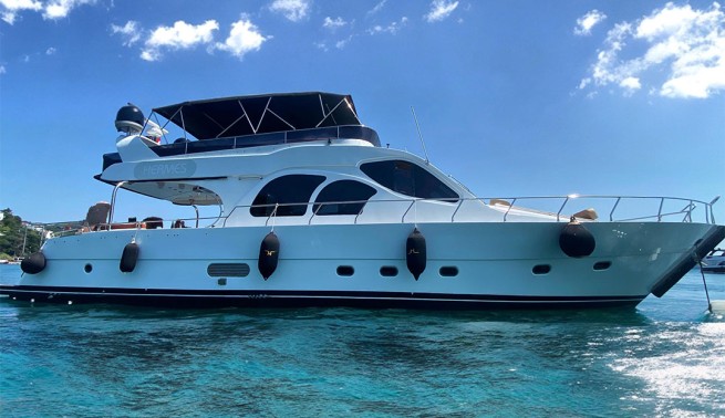Istanbul Bosporus Tour met privéjacht voor 1-10 personen